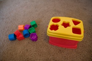 children's shape/hole toy